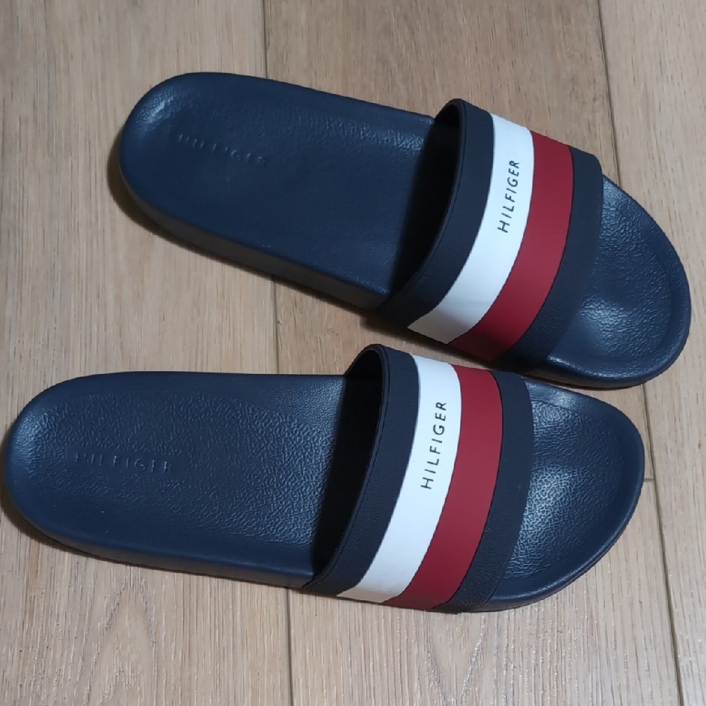 Tommy Hilfiger Men's Blue and Red Slide Sandals